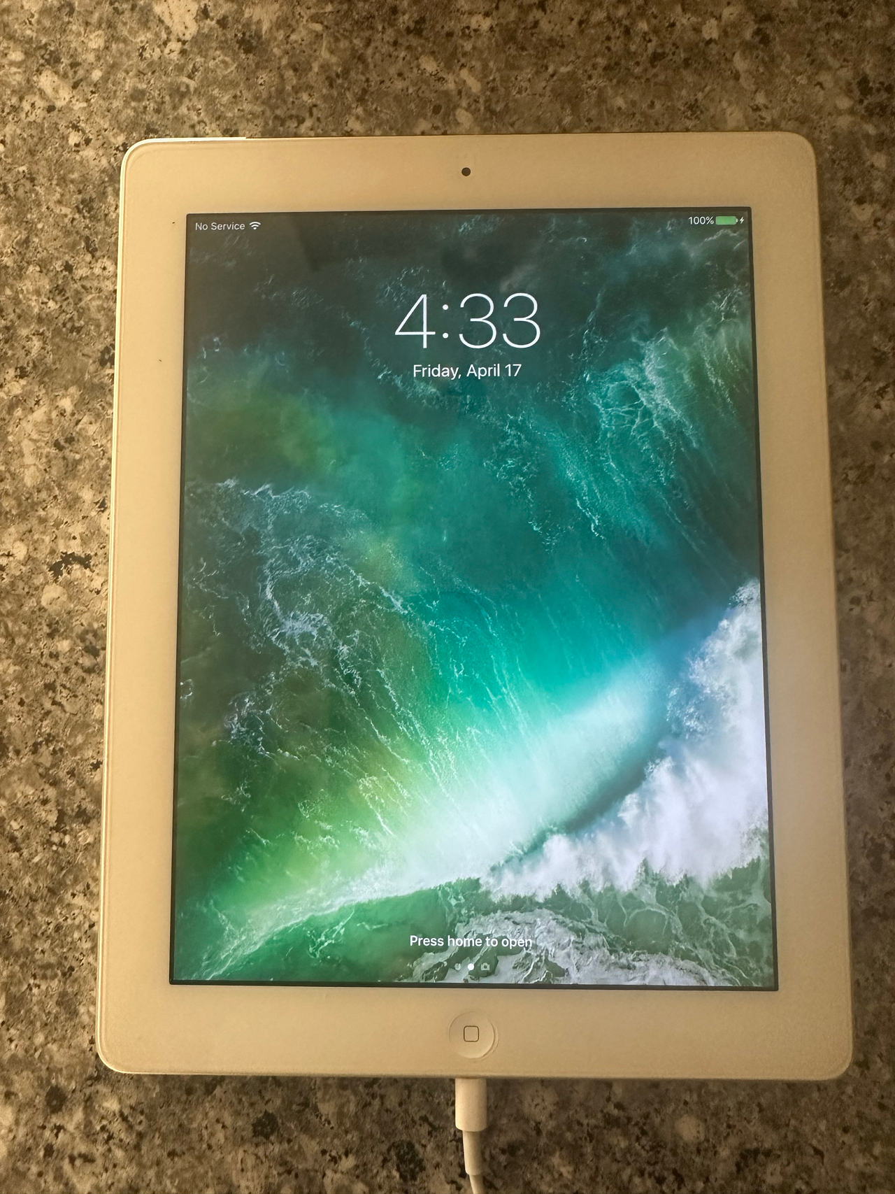 Apple iPad (2nd Generation) Wi-Fi + Cellular