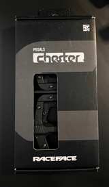 Race Face Chester Composite Platform Bike Pedal - Image 1