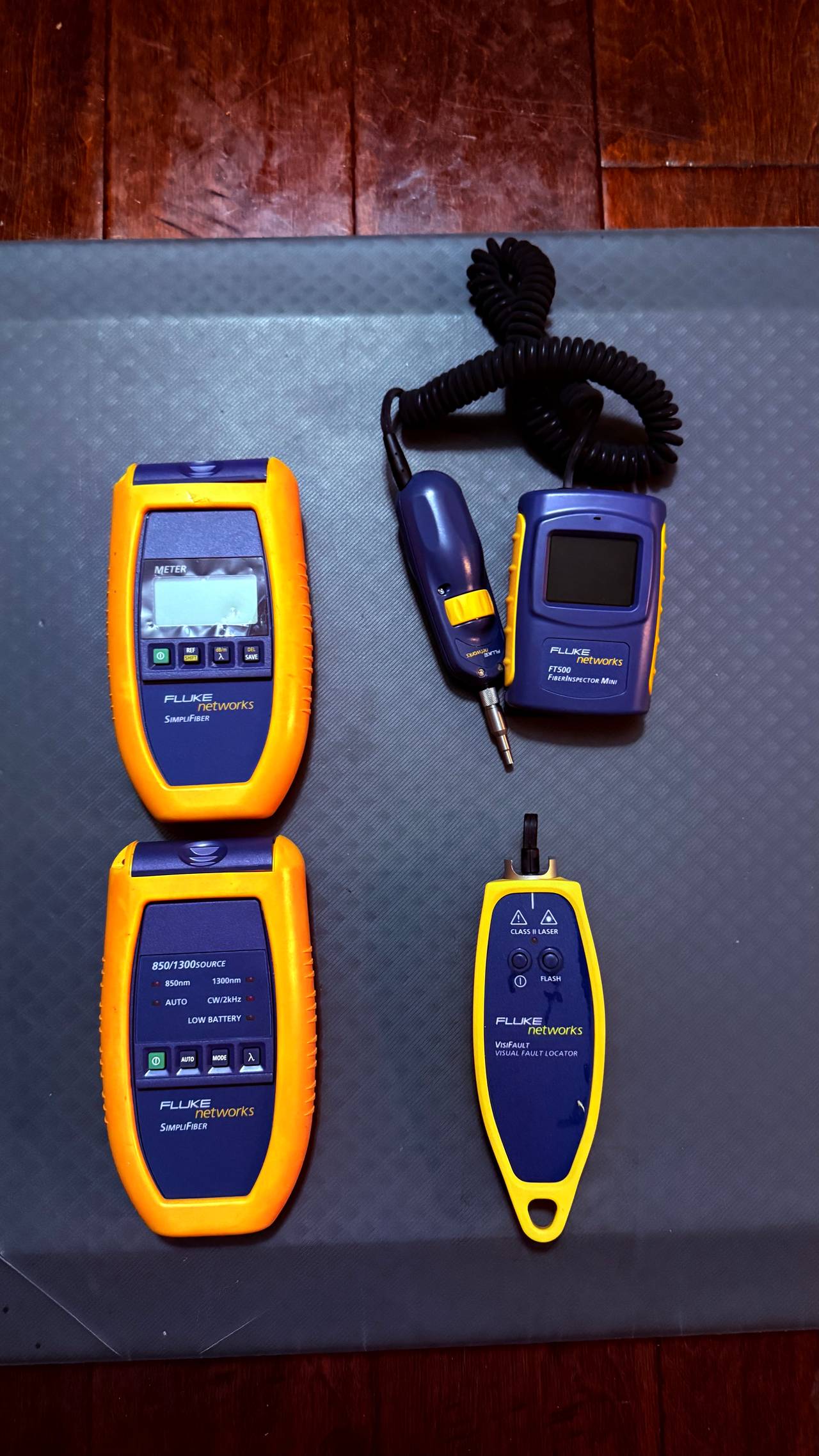 Fluke Networks SimpliFiber Optical Fiber Test Kit with VisiFault and FT500