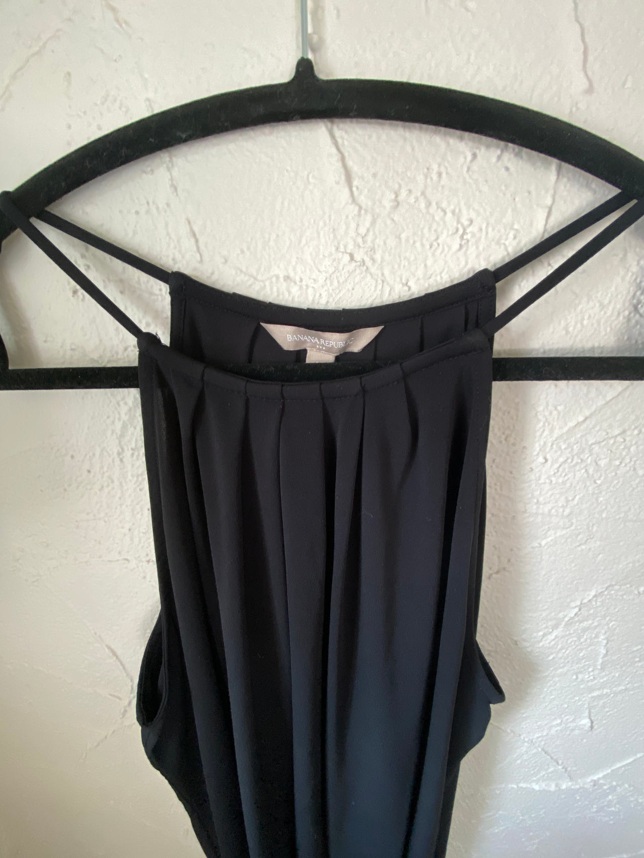 Banana Republic Women's Black Pleated Sleeveless Top
