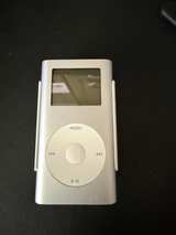 iPod Mini 1st Gen 4GB with charger wall brick and cable. Tested - Image 5