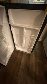 Criterion Compact Refrigerator - Image 3