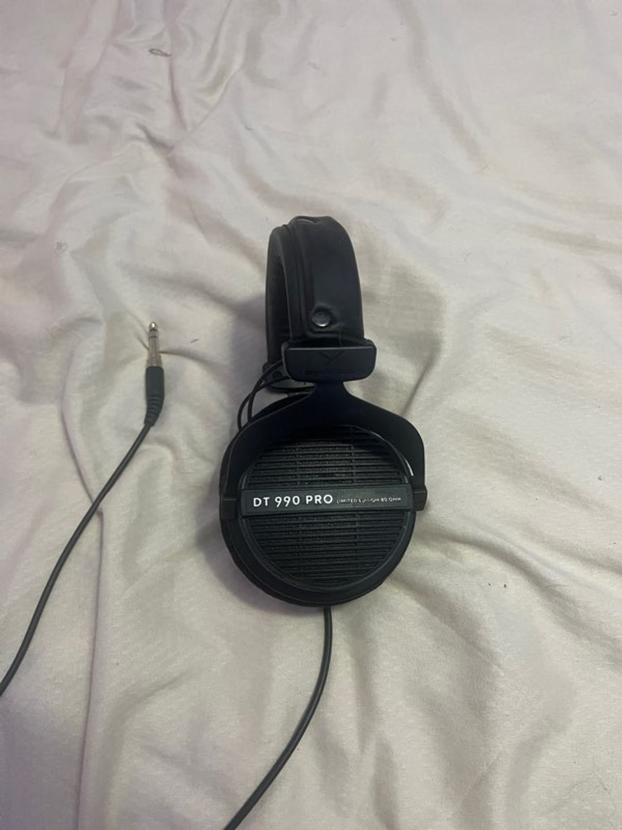 Beyerdynamic DT 990 Pro