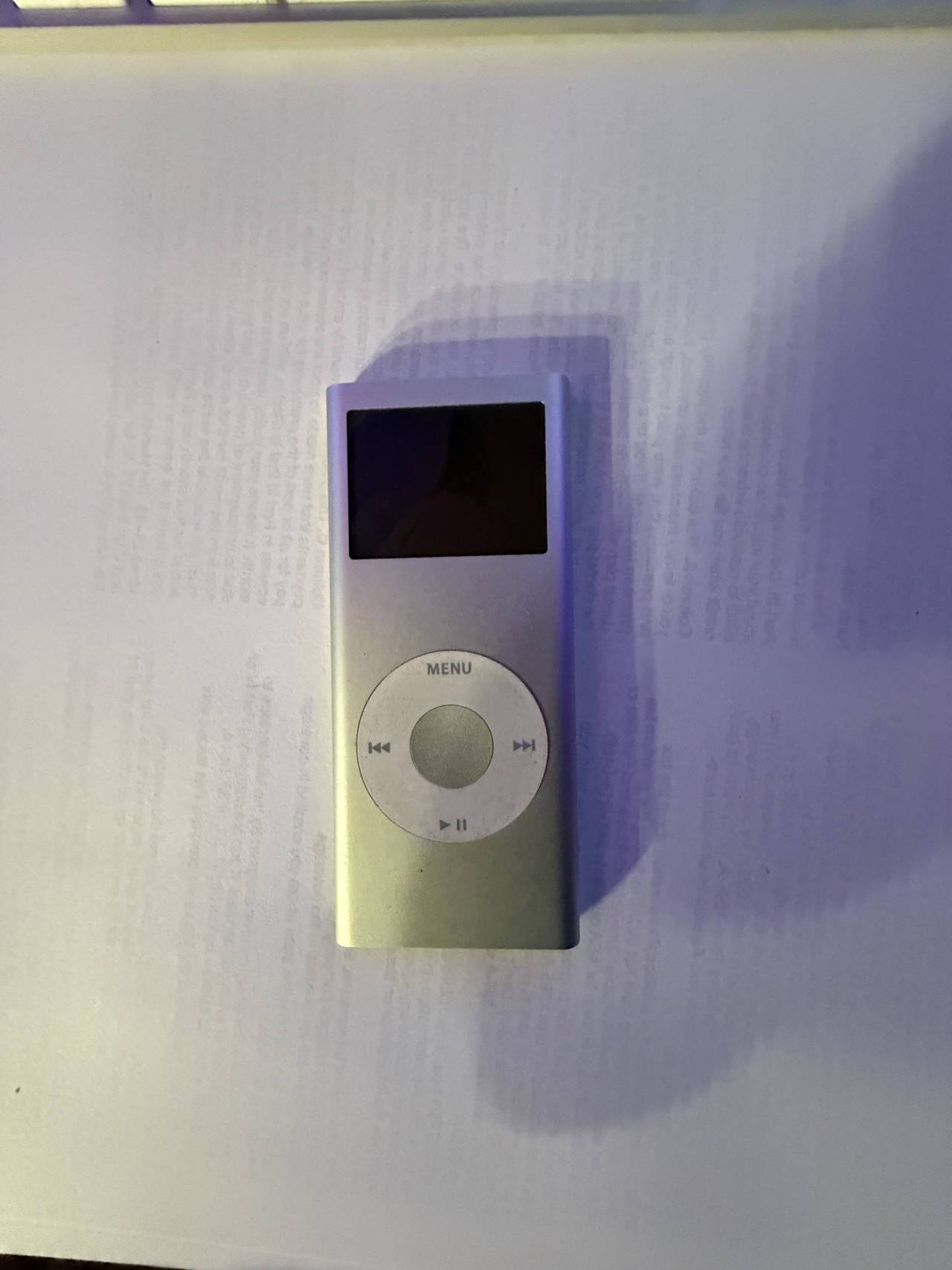 iPod Nano 2nd Gen screen cracked, powers on when plugged in