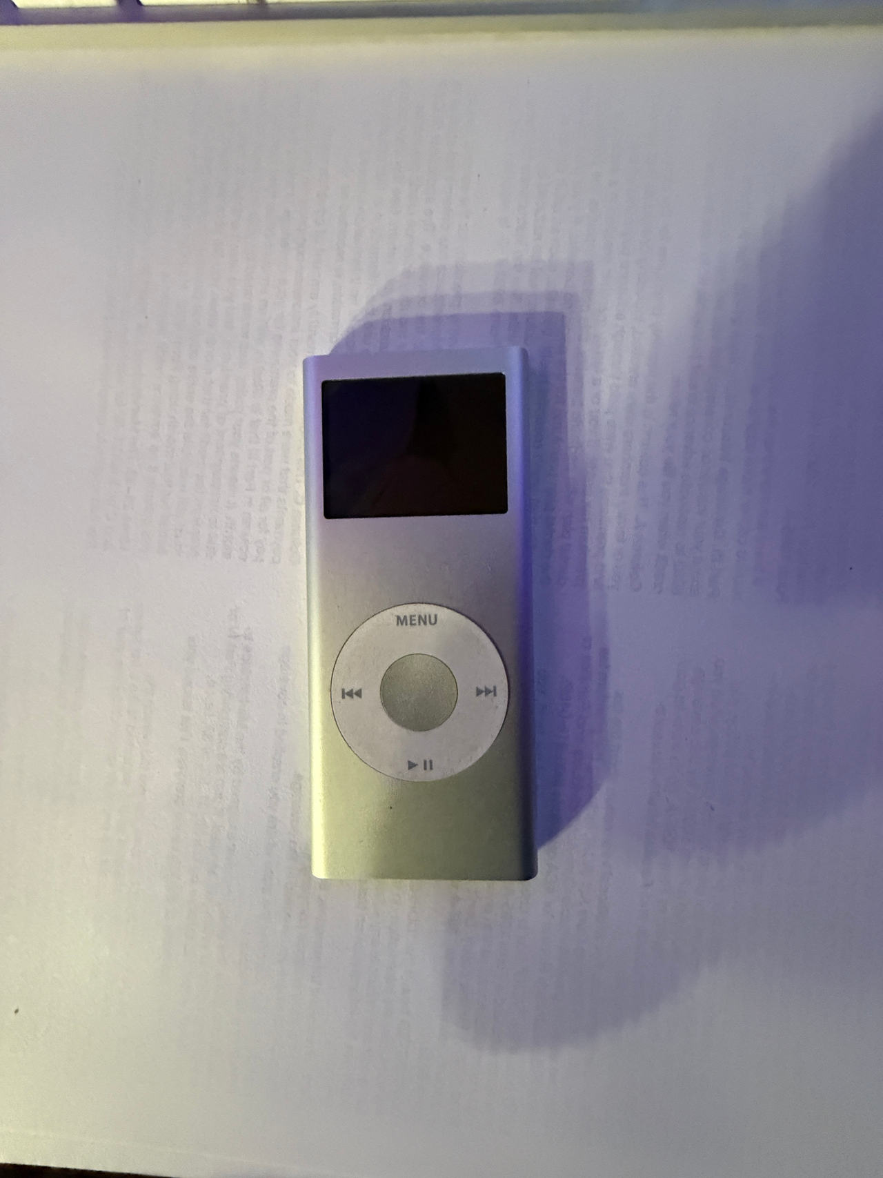iPod Nano 2nd Gen screen cracked, powers on when plugged in