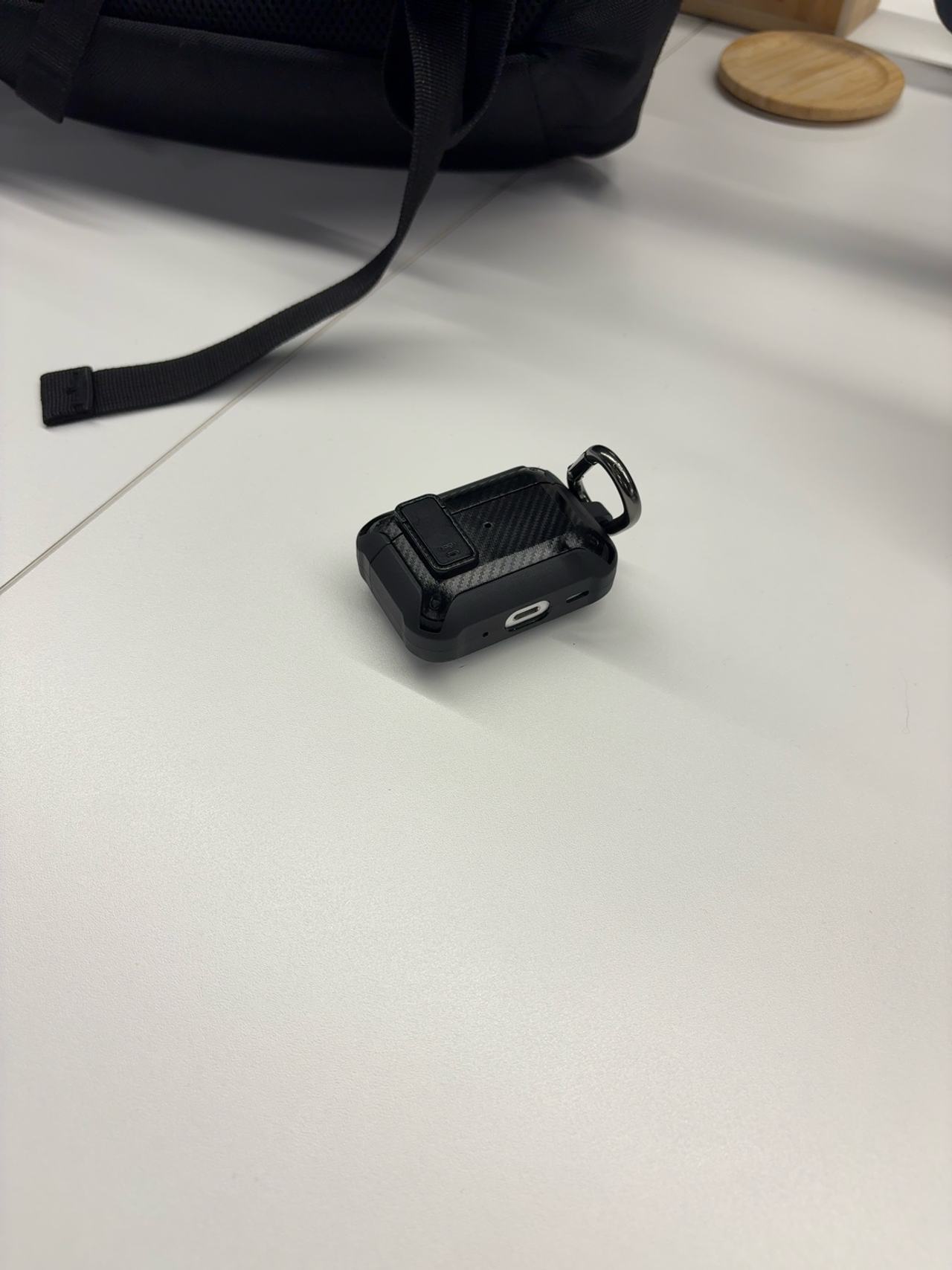 Apple AirPods Charging Case