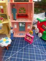 Fisher-Price Sweet Streets Beauty Salon/Pet Store vtg dollhouse playset 162-43 - Image 2
