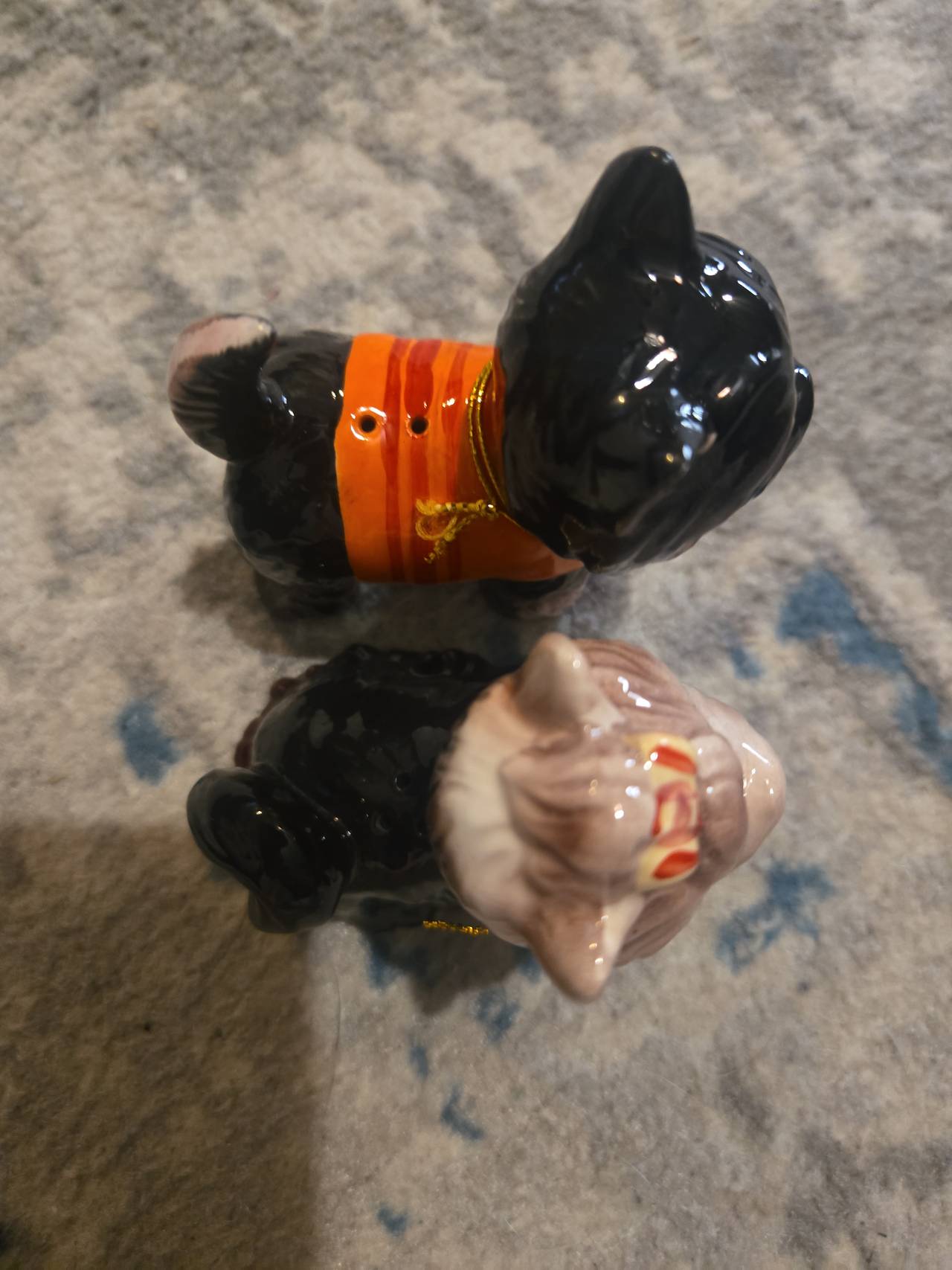 Westland Giftware Mwah! Yorkshire Terriers Magnetic Salt and Pepper Shakers