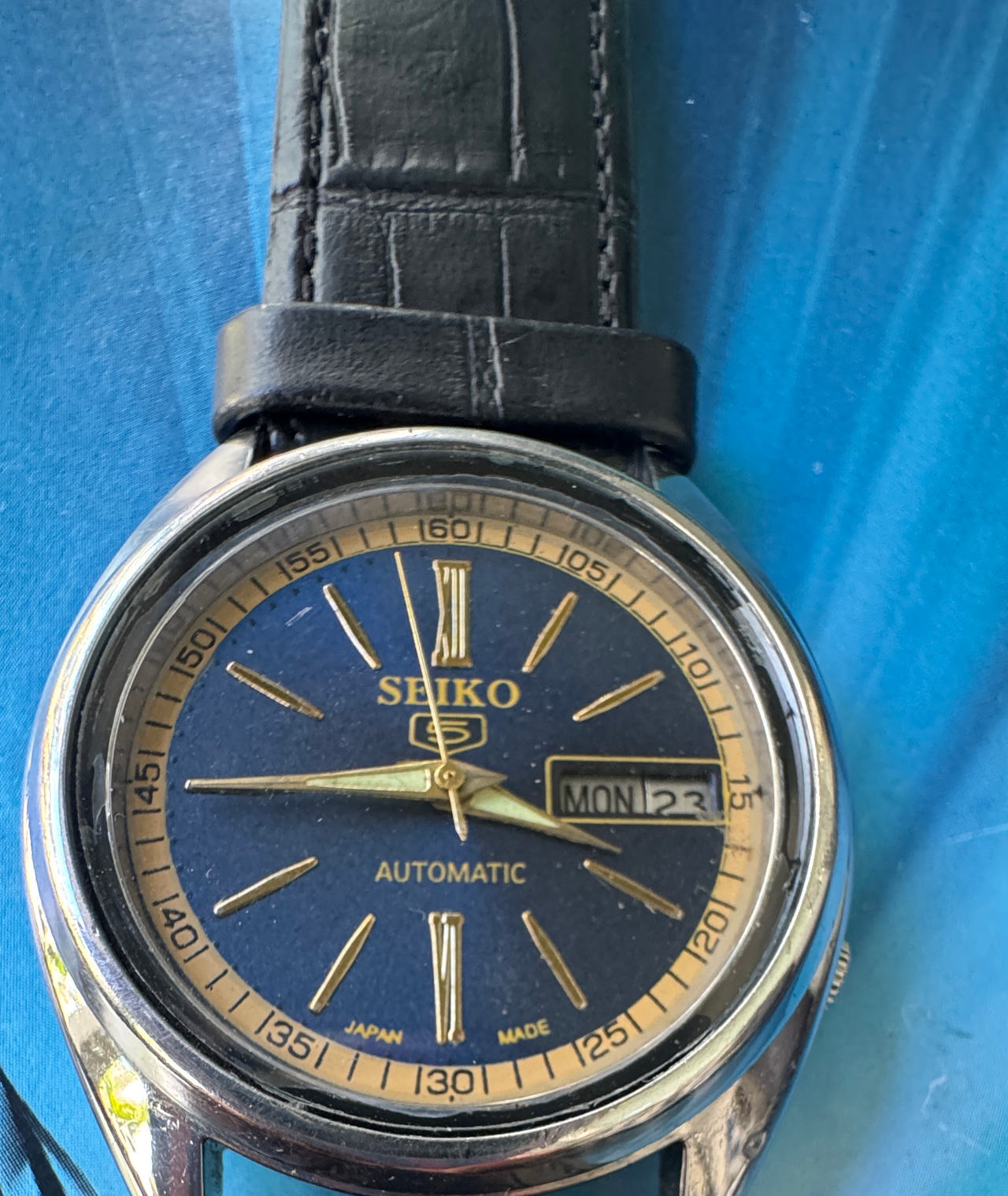 Seiko 5 Automatic Blue Dial Vintage Watch
