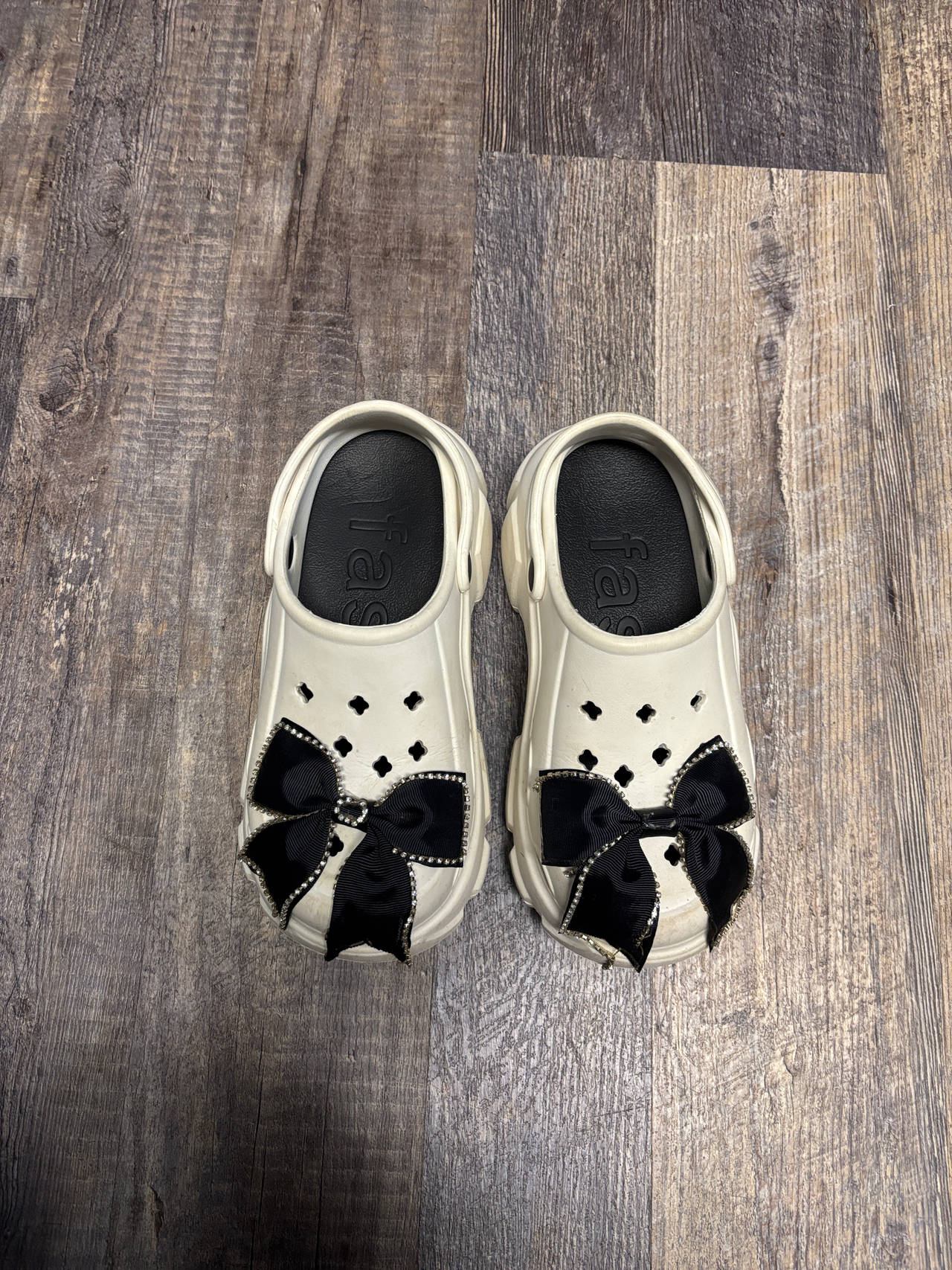 Clog Style Slip-On Shoes with Bow