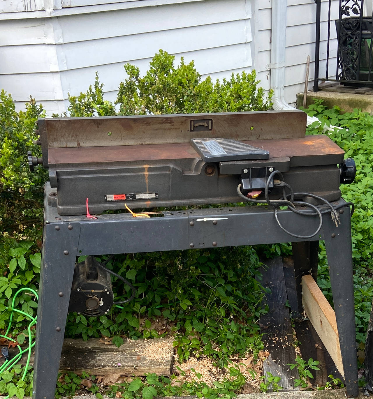 Craftsman 113-206931 6-inch Jointer Planer with Stand