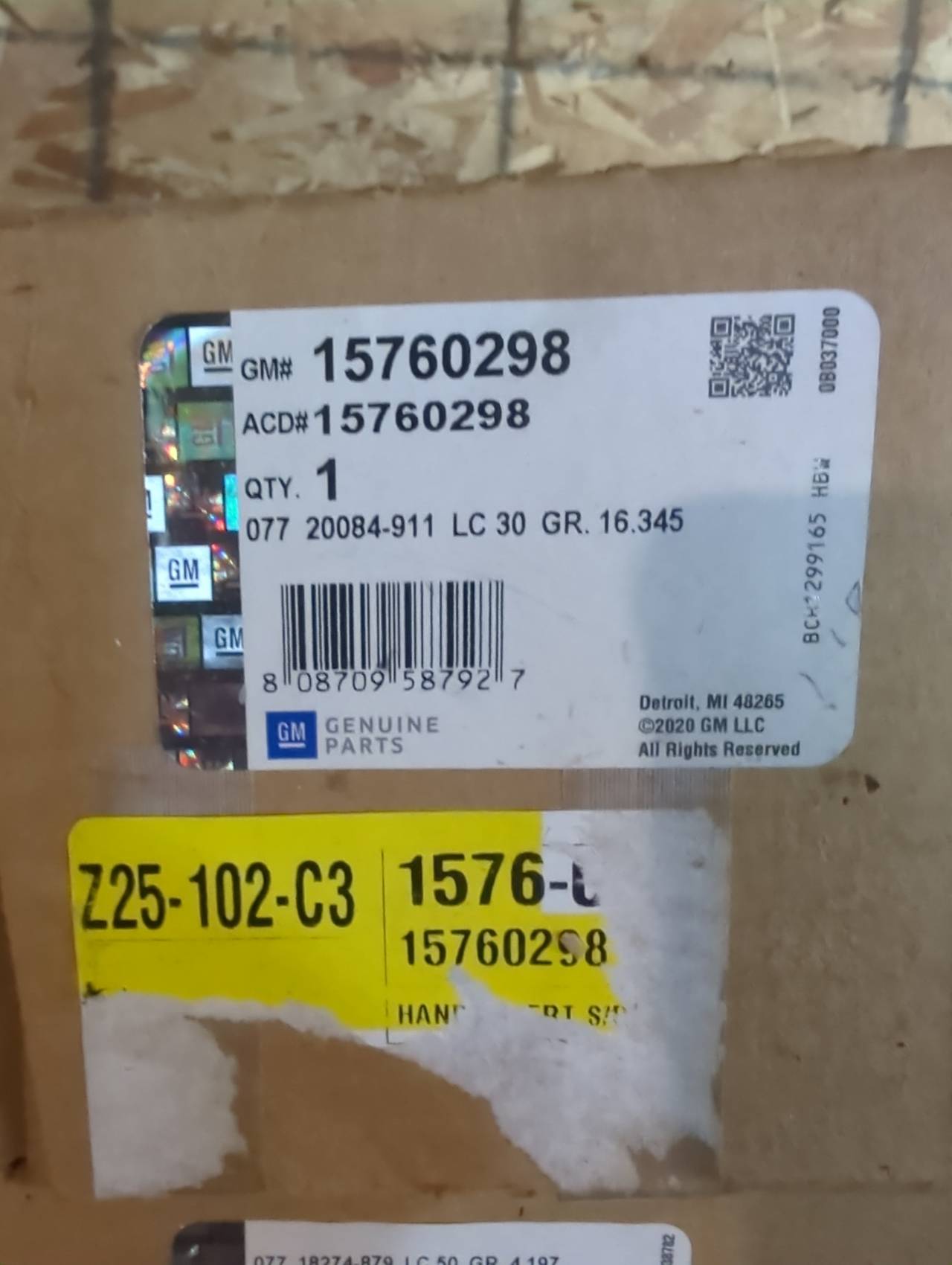 GM Genuine Parts 15760298 Front Door Hinge