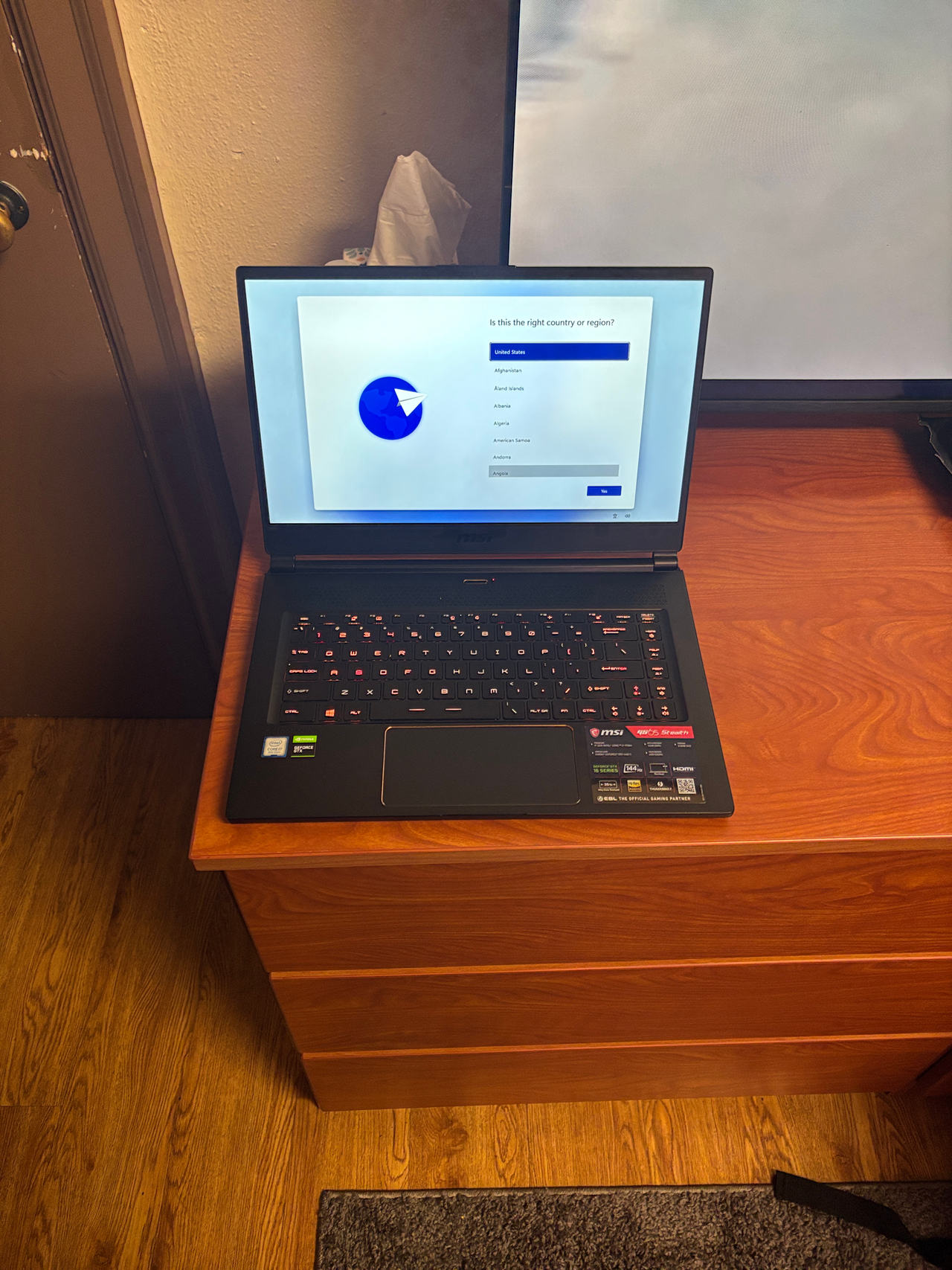 MSI GS65 Stealth Gaming Laptop – i7-9750H, GTX 1660 Ti, 16GB RAM, 512GB SSD