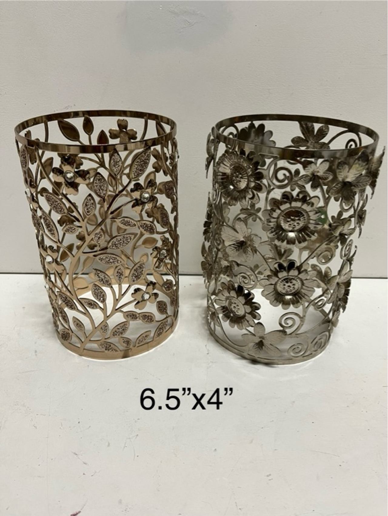 Bath & Body Works 3D Flowers Daisies Gold 3-Wick Candle Holder