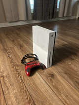 Xbox One S - Image 1