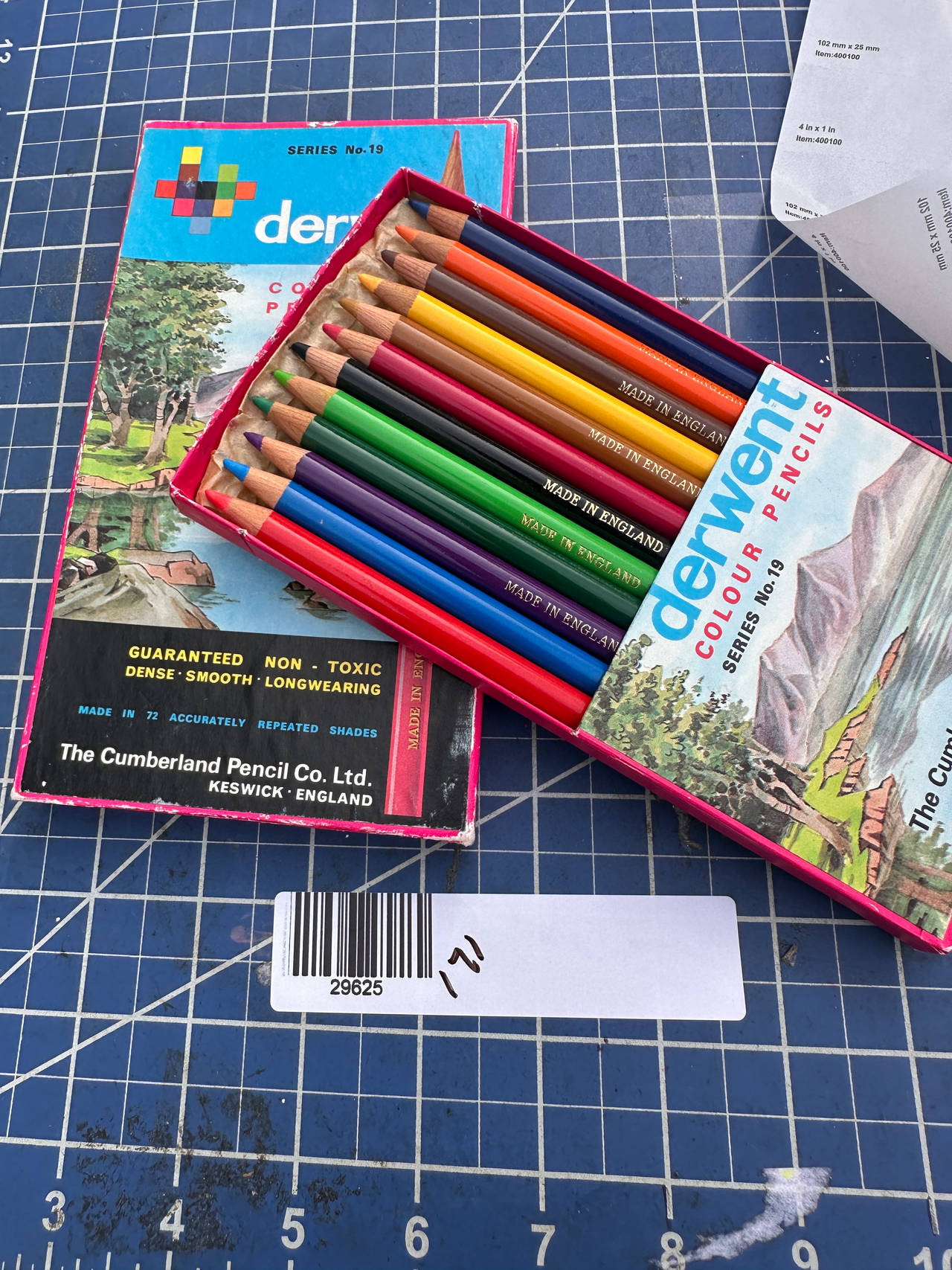 Derwent Series No. 19 Colour Pencils 12 Set 171