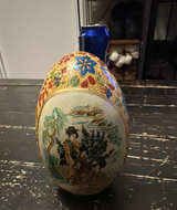 Vintage Satsuma Style Porcelain Egg- geisha landscape - Image 6