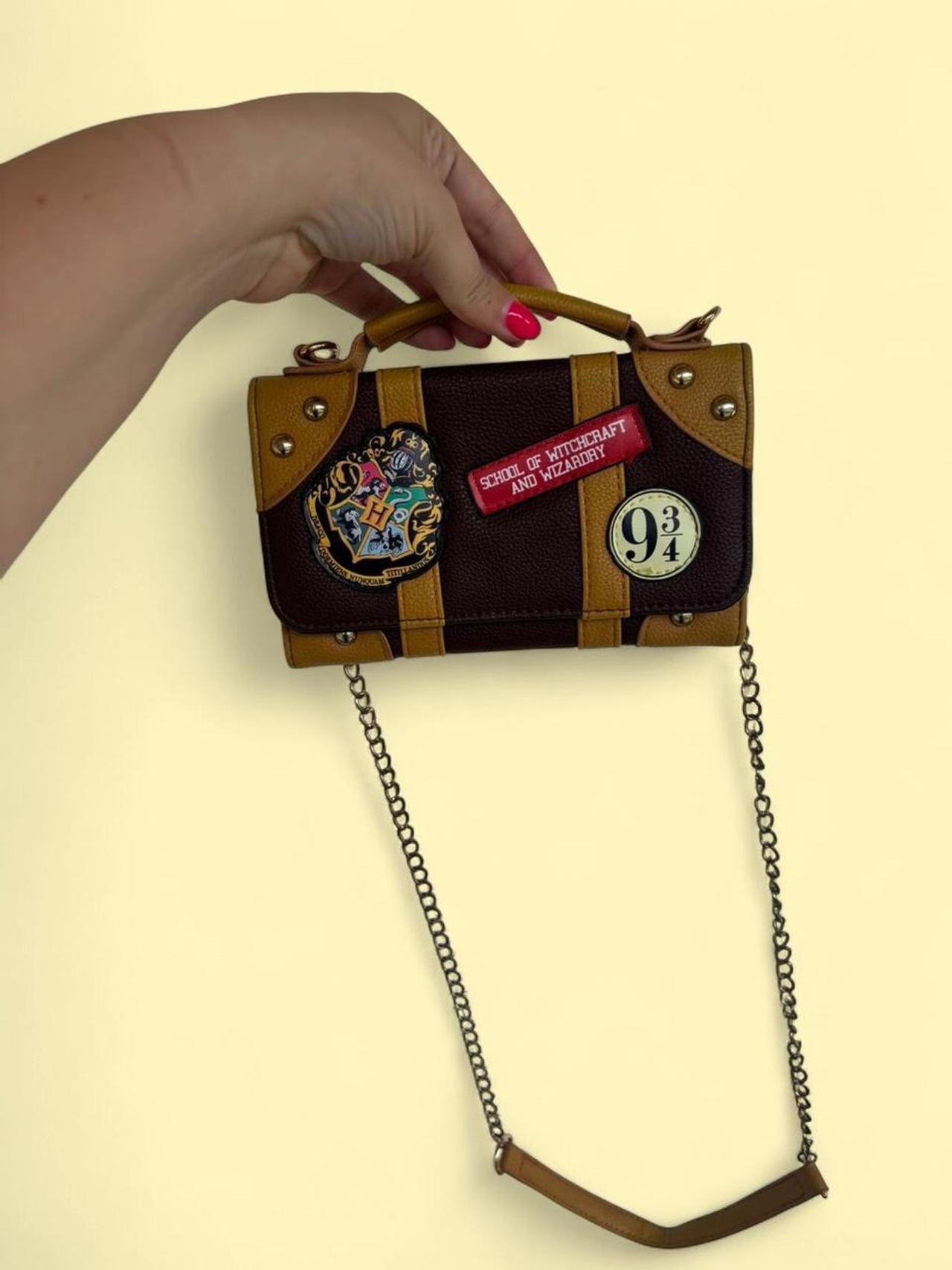 Bioworld Harry Potter Hogwarts Trunk Crossbody Bag