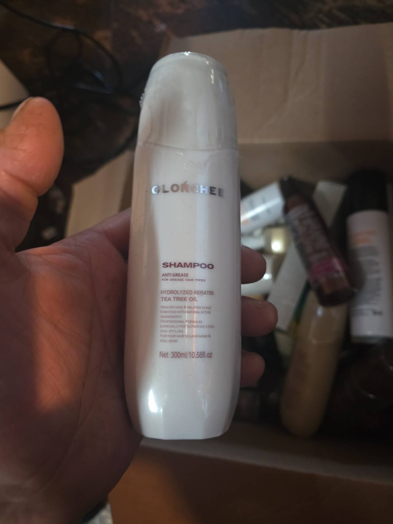 Glorchee Anti Grease Shampoo with Hydrolyzed Keratin & Tea Tree Oil