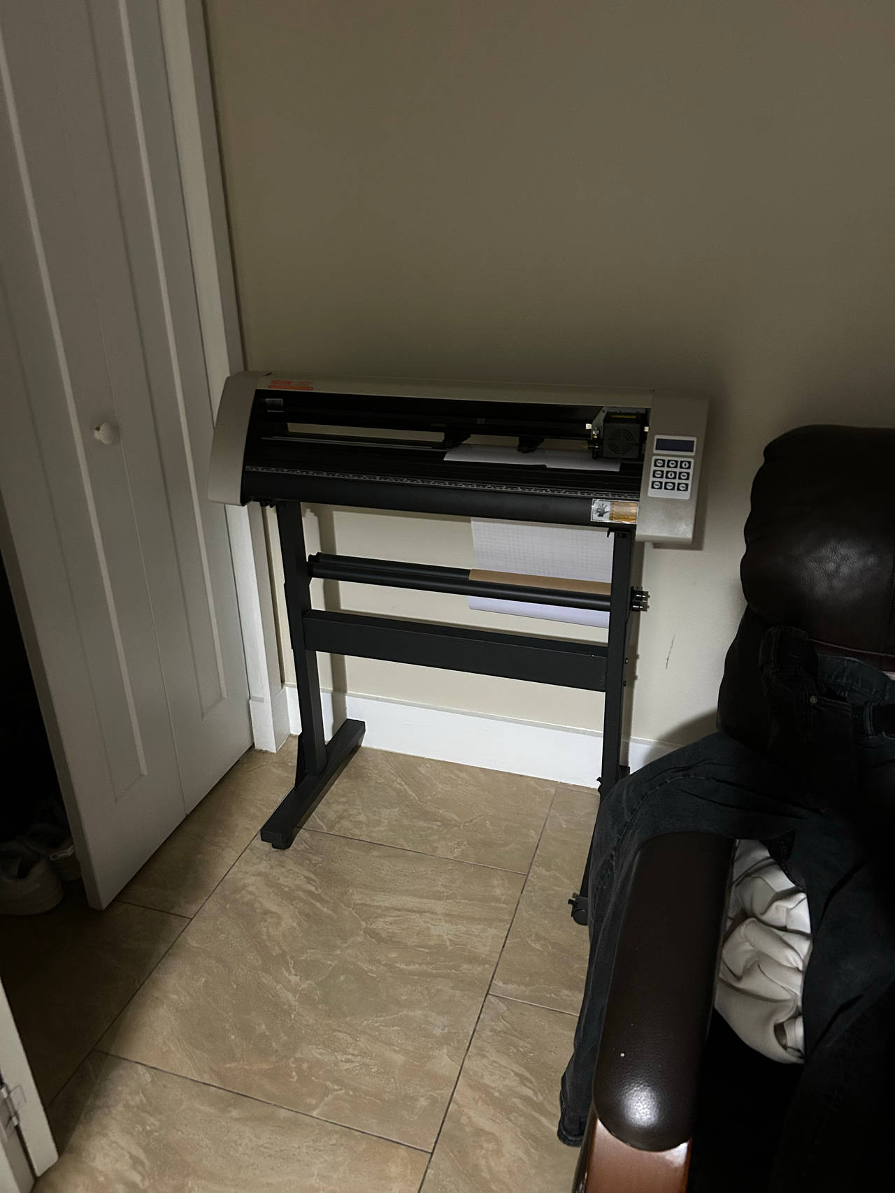 USCutter MH Series Vinyl Cutter