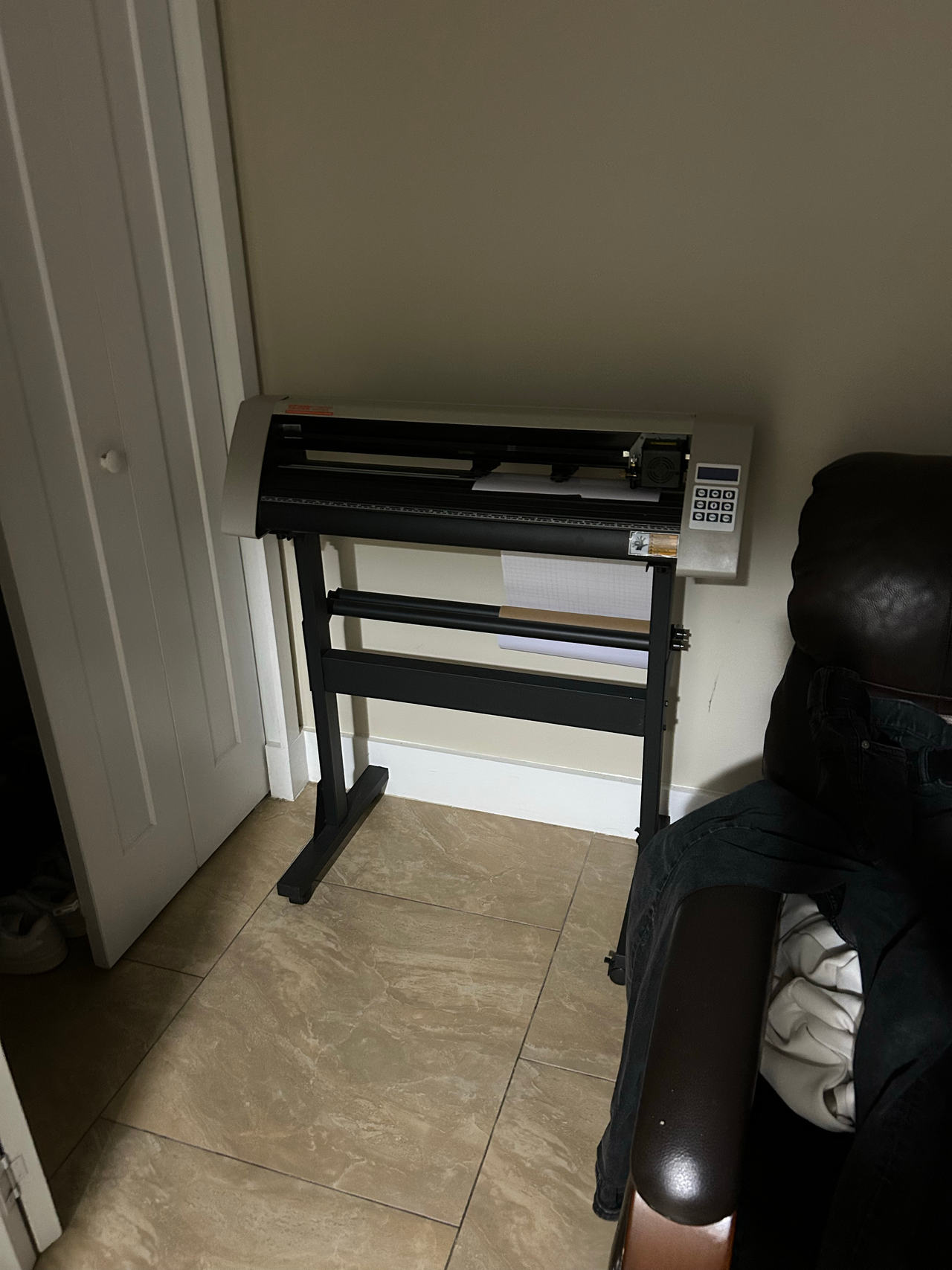 USCutter MH Series Vinyl Cutter