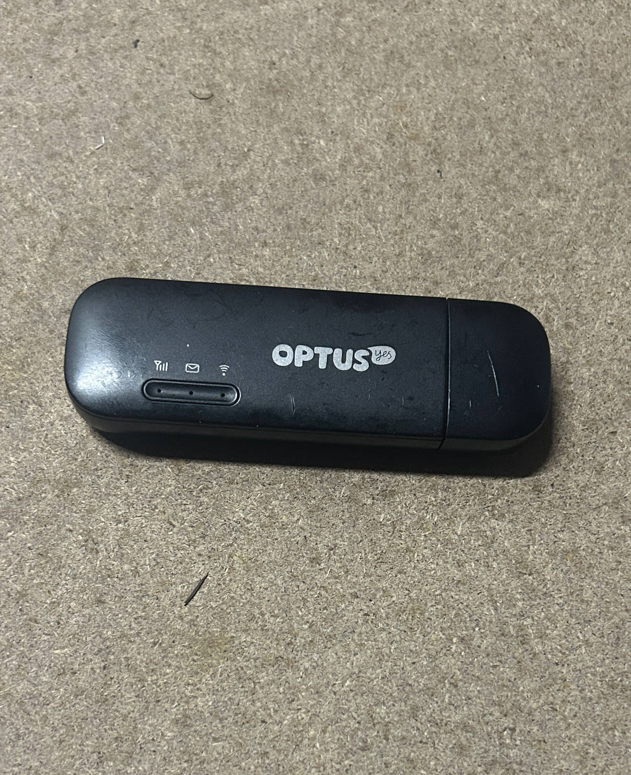 Optus 4G USB Modem Dongle