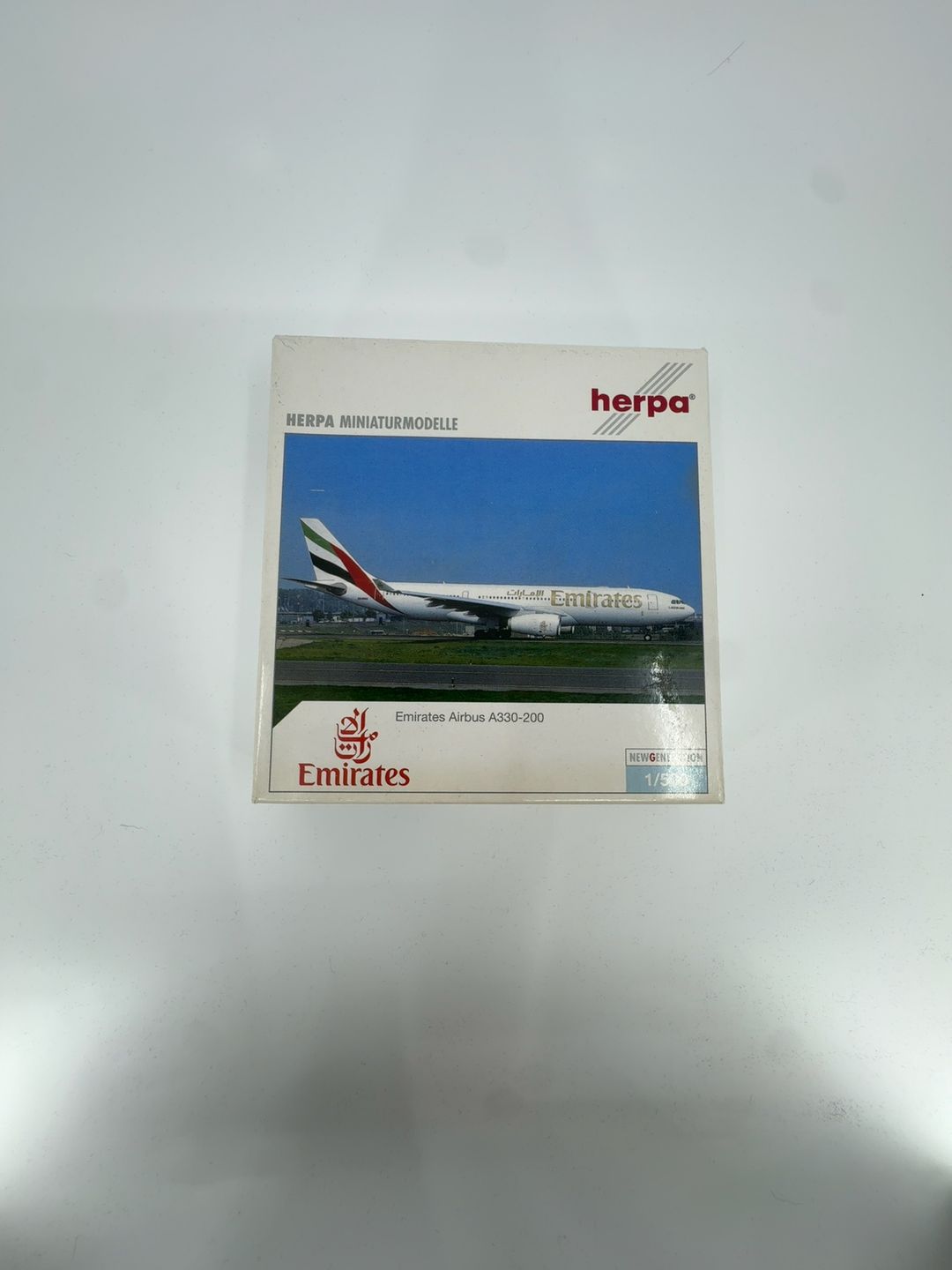 Herpa Wings 1:500 Emirates Airbus A330-200 Diecast Model