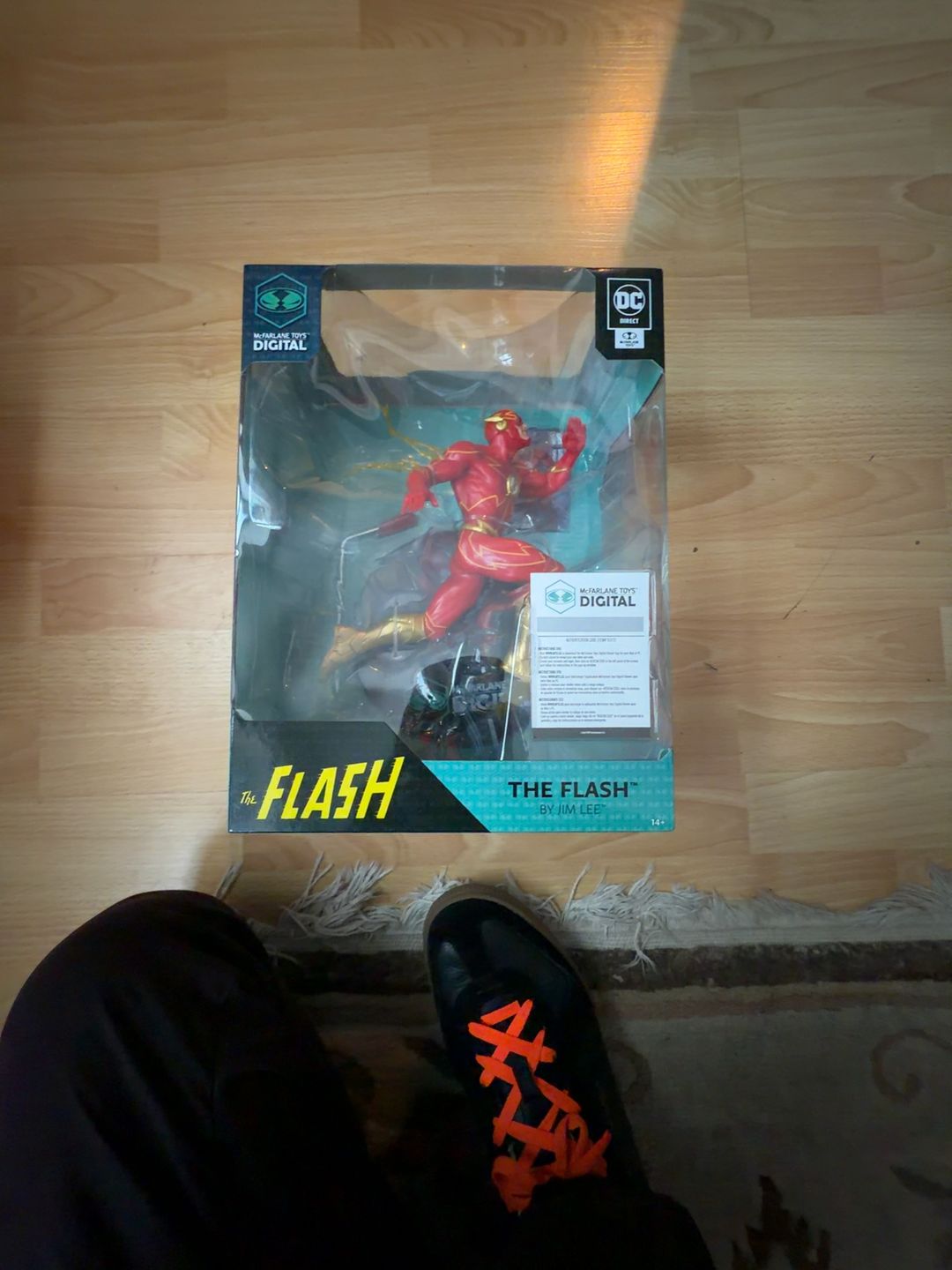 McFarlane Toys The Flash 1:6 Scale 12-inch Statue