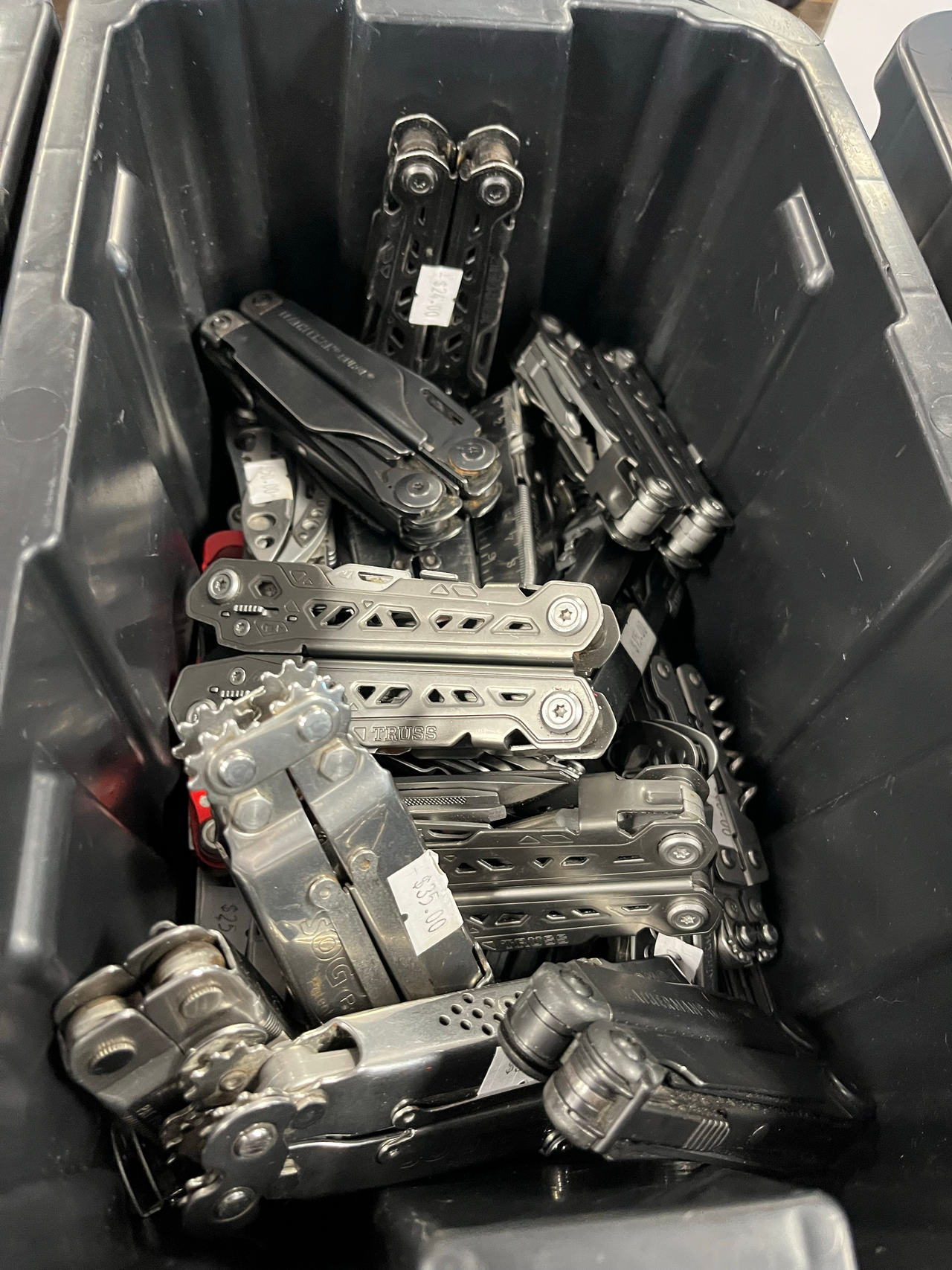 Leatherman Wave+ and wide variety of Leatherman and Gerber Multitools