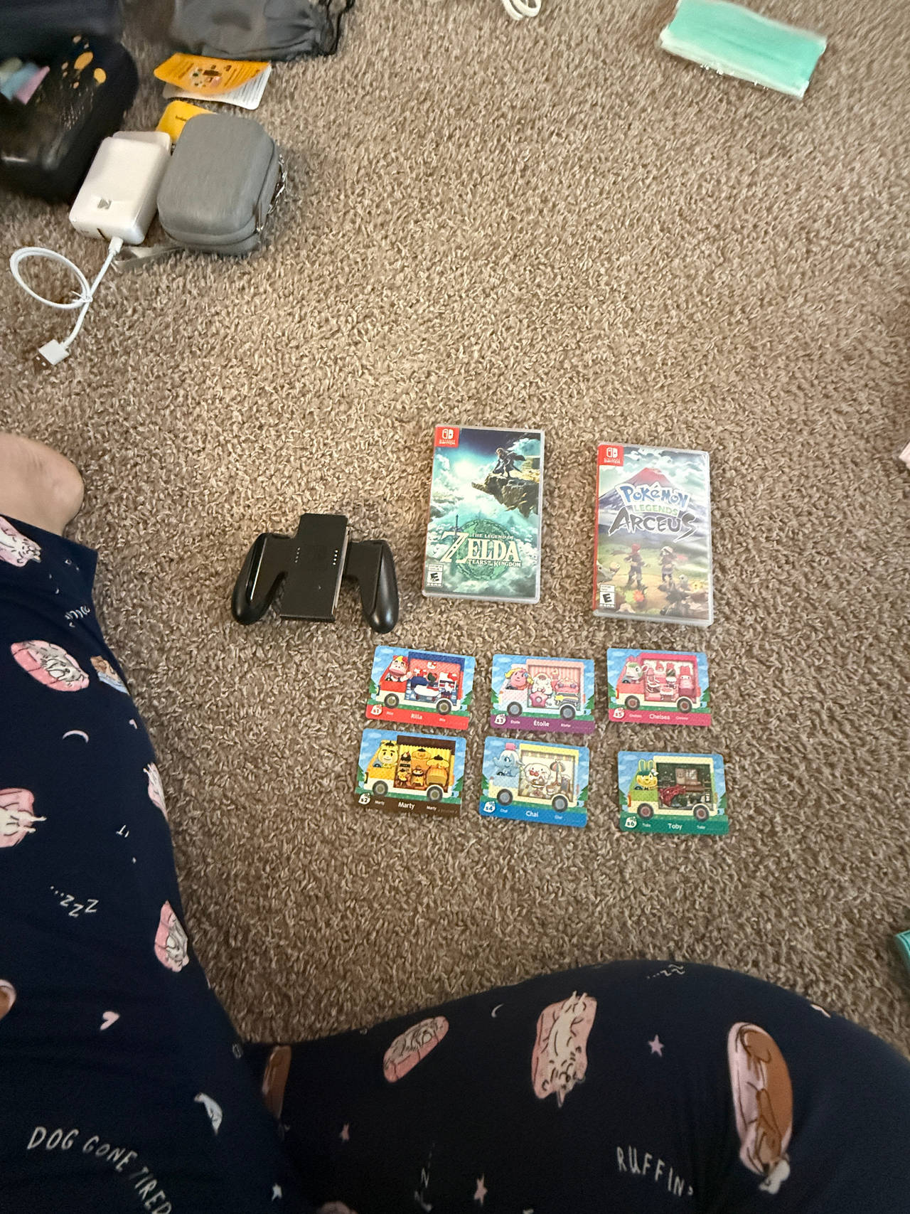 Nintendo switch controller holder
BOXES ONLY for 2 games
6 Sanrio amiibo cards 
