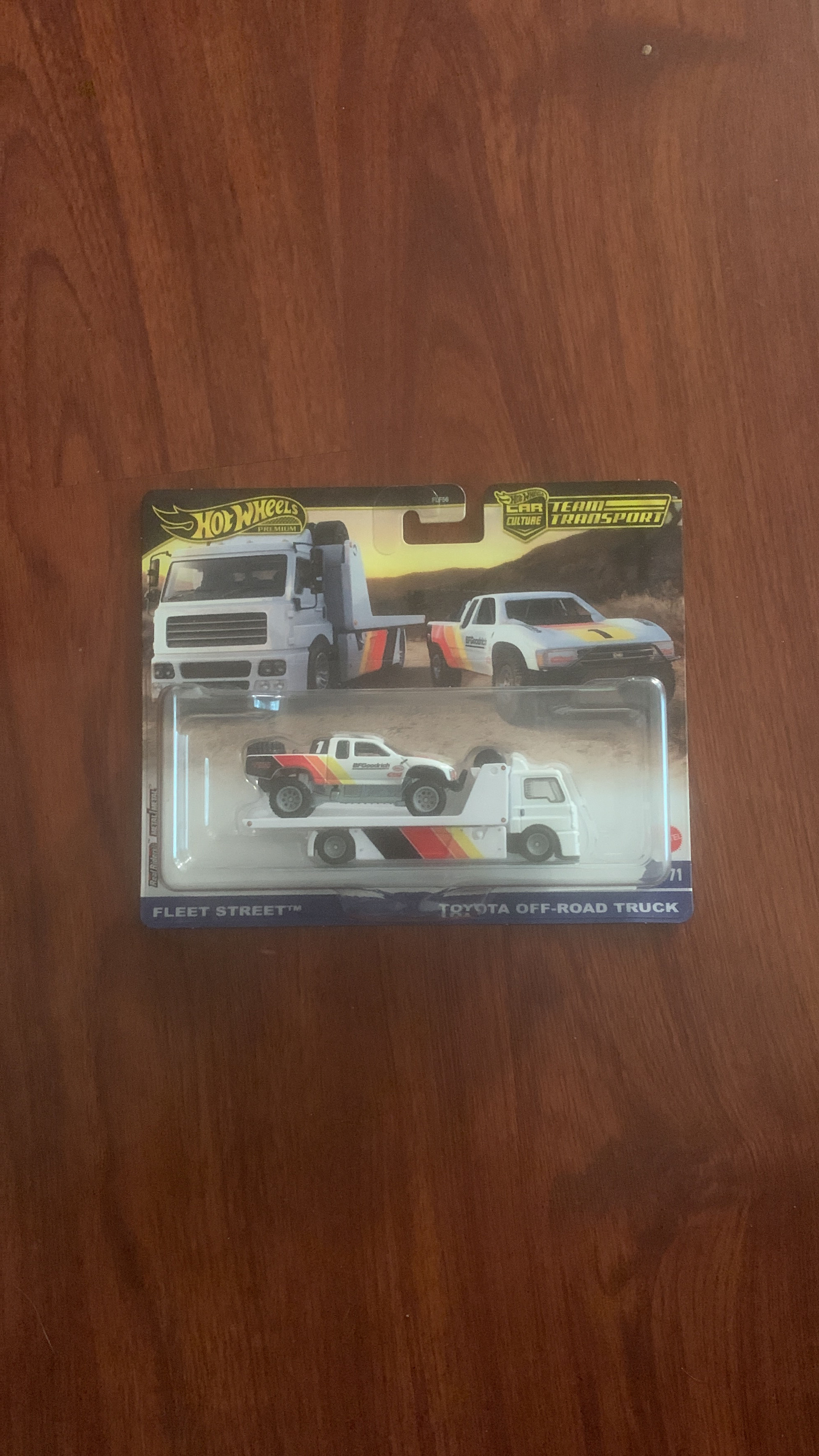 Hot Wheels Team Transport Fleet Street & Toyota Off-Road Truck