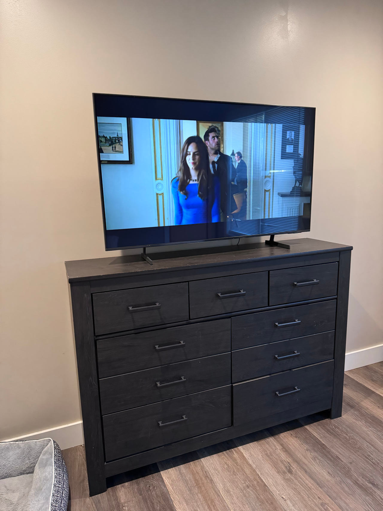 flat screen TV