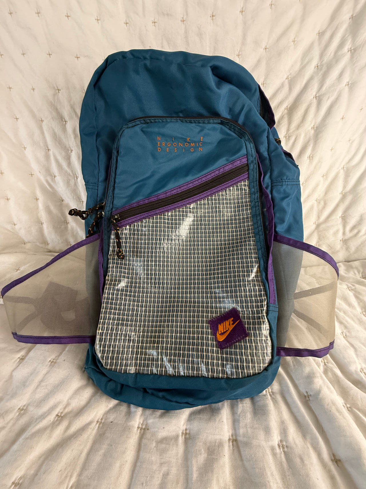 Nike Vintage Ergonomic Design Backpack