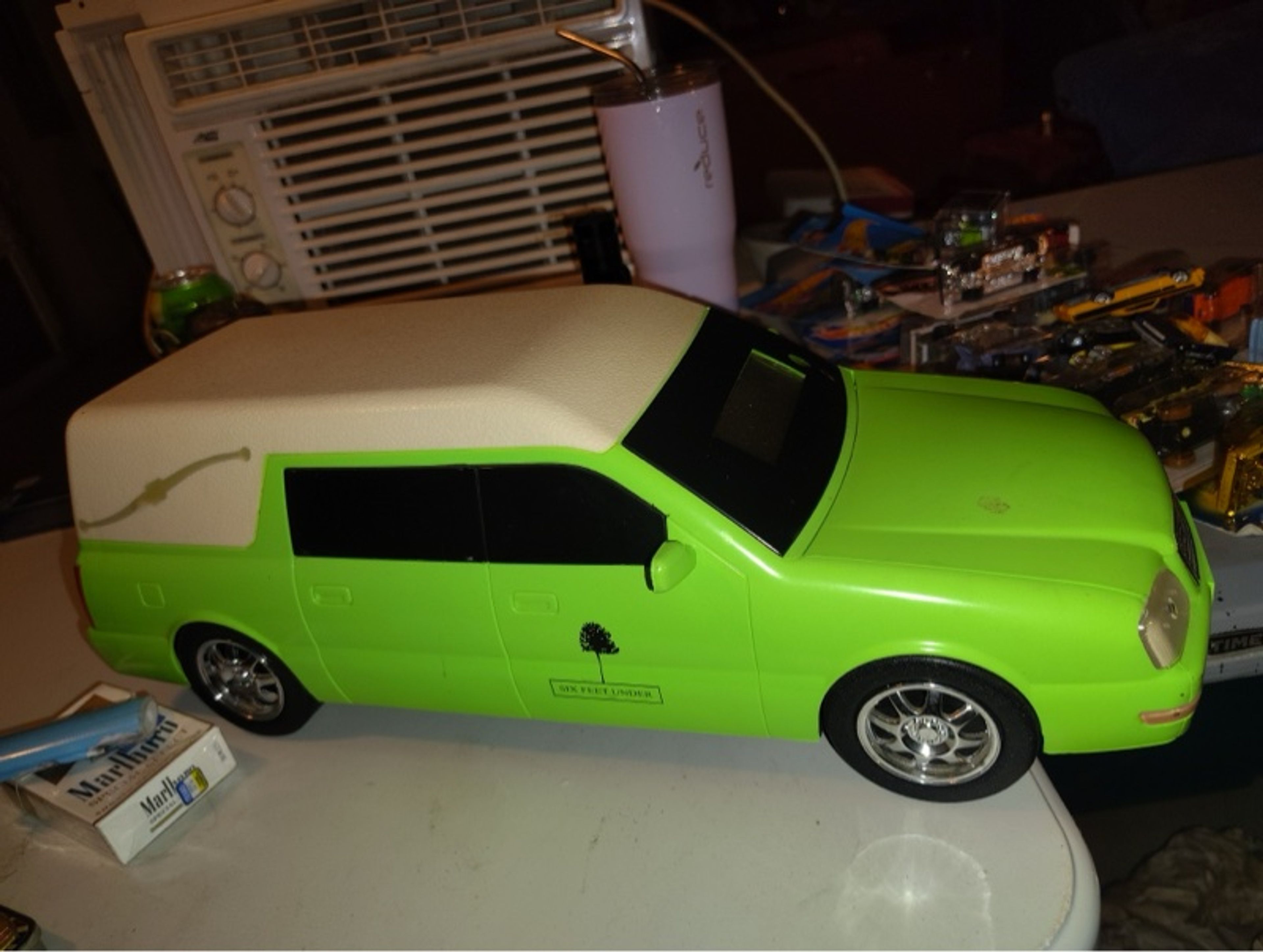 Six Feet Under Lime Green Hearse CD Player Alarm Clock