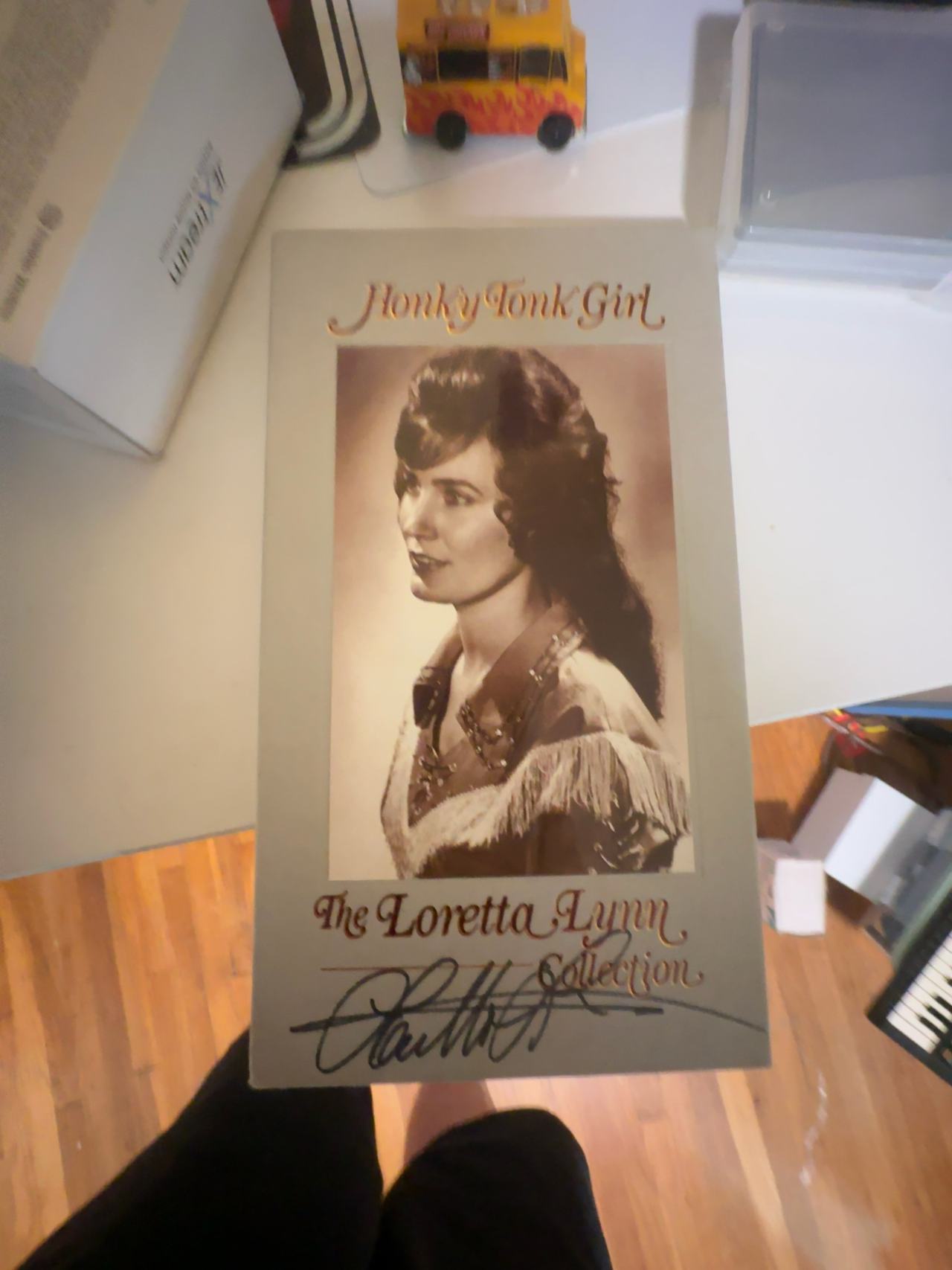 Loretta Lynn Honky Tonk Girl 3‑CD Box Set signed
