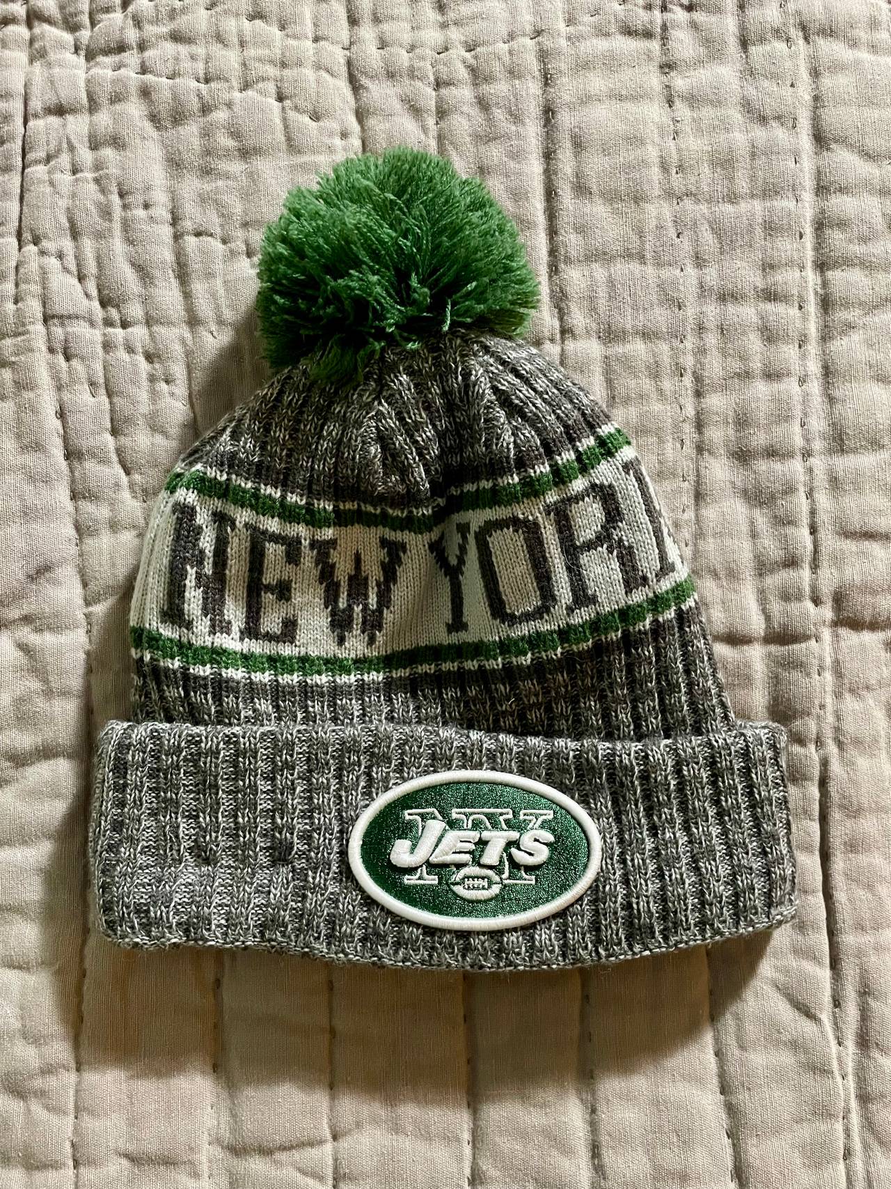 New Era NY Jets Cuffed Pom Beanie Knit Hat NFL Official OSFM Gray Green