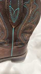 Ariat Women's Fatbaby Heritage Western Boot size 8.5 - Image 5