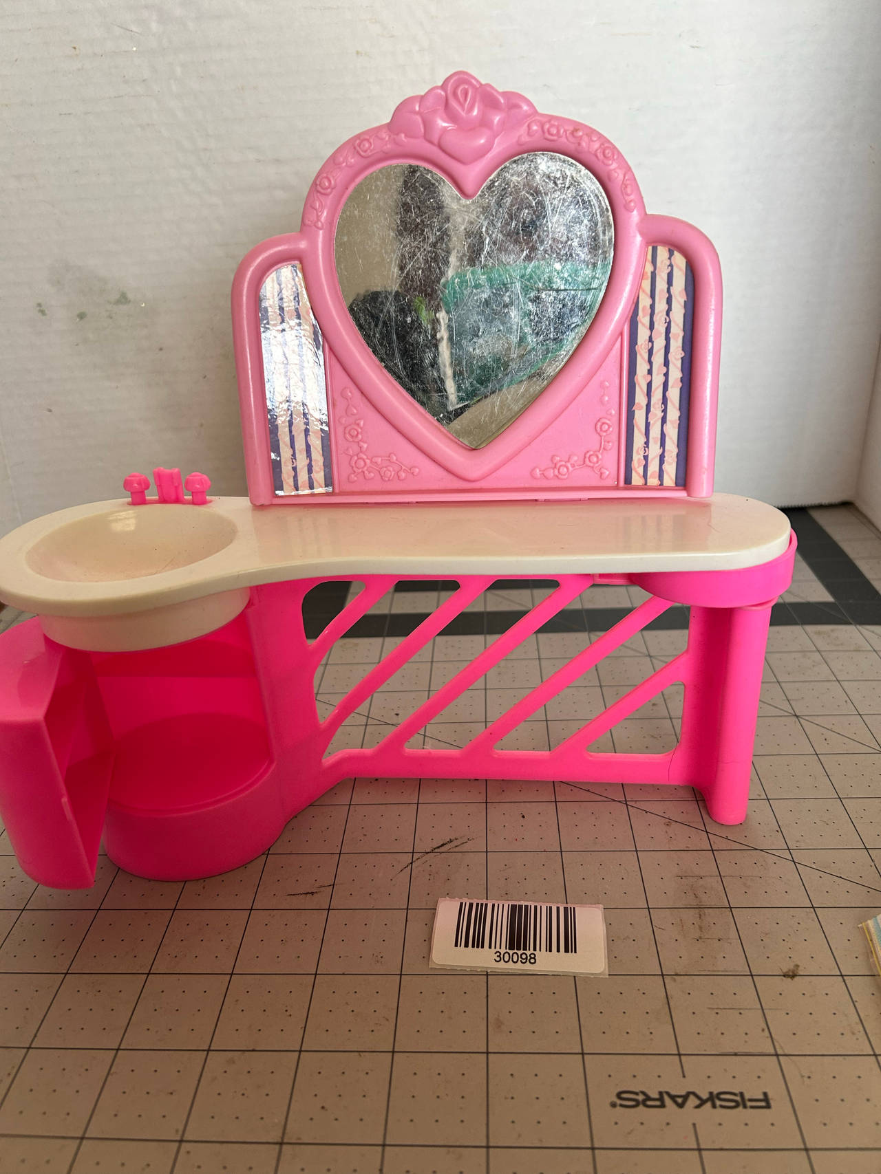 Barbie Pink Heart Mirror Bathroom Vanity Sink vtg 1990s