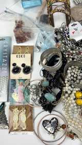 Bulk Costume Jewelry and Accessory Lot - Image 4
