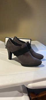Dana Buchman Heeled Booties - Image 7