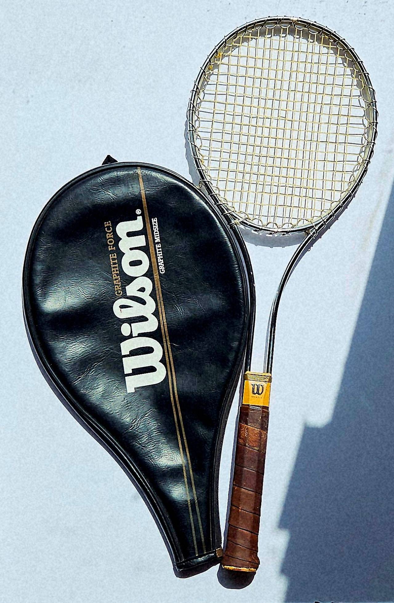 Wilson Graphite Force Midsize Tennis Racket