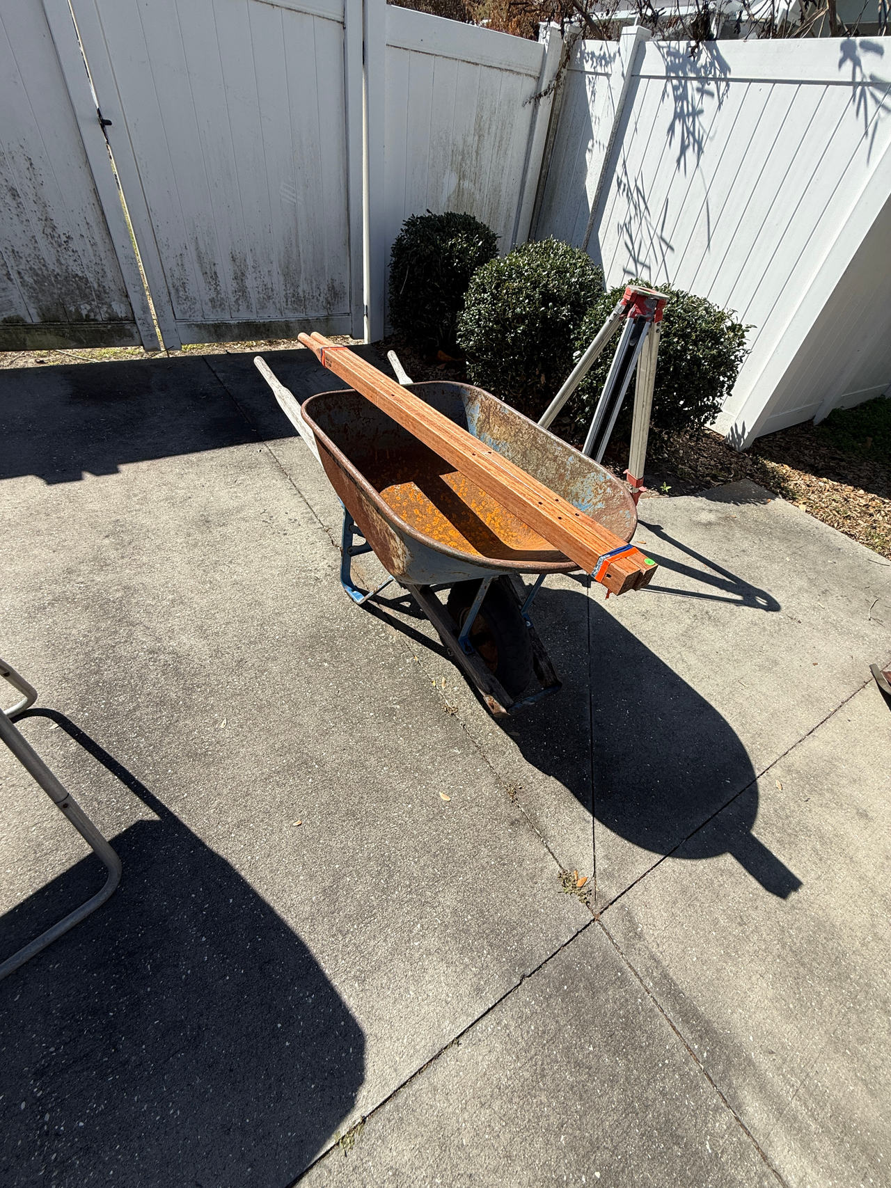 Jackson Steel Tray Wheelbarrow