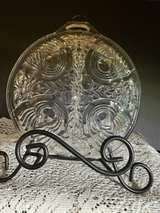 1930S INDIANA DIVIDED KILLARNEY DESIGN DISH FOOTED W/ HANDLE - Image 2