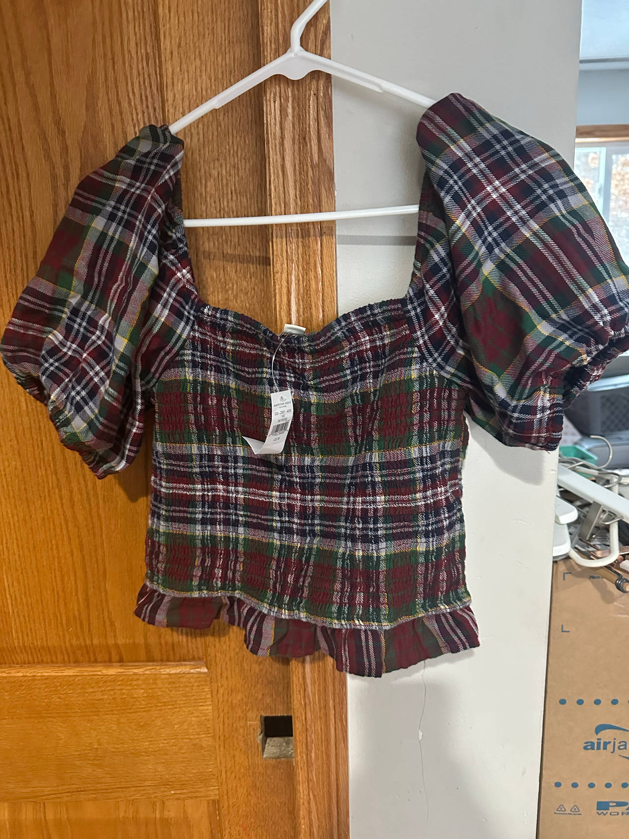 New with tags American Eagle  Puff-Sleeve Smocked Plaid Top