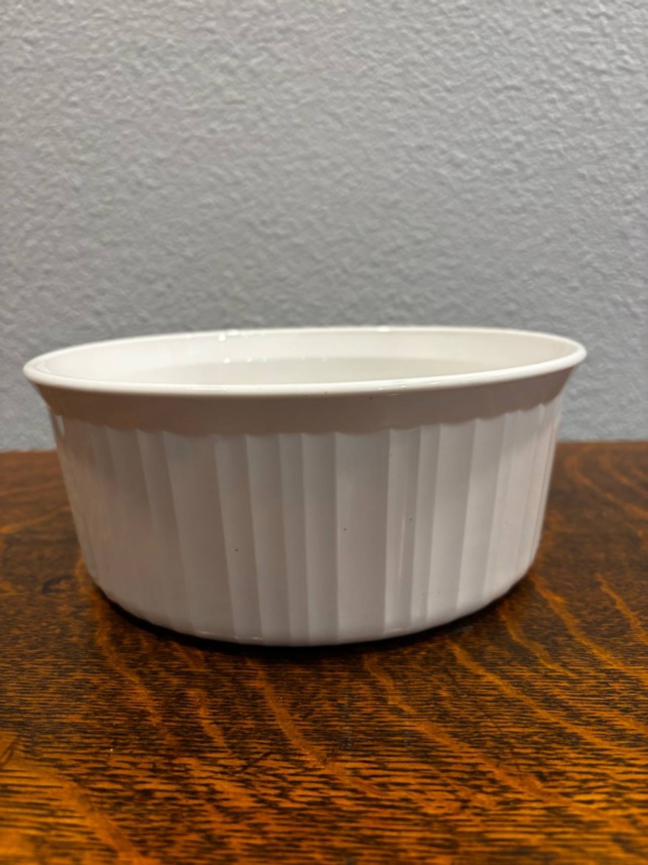 CorningWare French White Round Casserole 2.5L