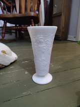 Westmoreland Harvest Grape Milk Glass Vase - Image 2