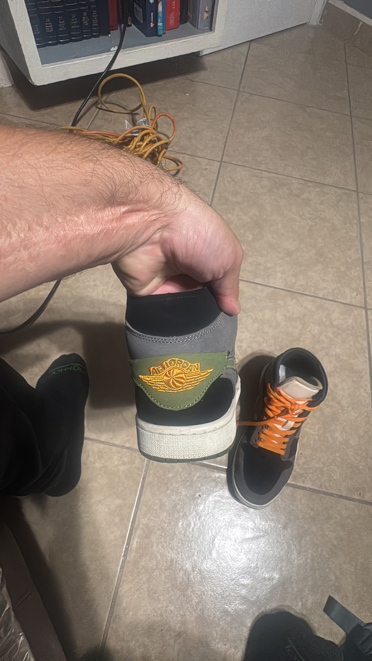 Air Jordan 1 Retro High OG 'Hand Crafted'