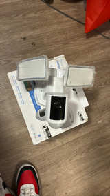 Feit Electric SEC5000/CAM/WIFI Dual Head Smart Floodlight Camera - Image 2