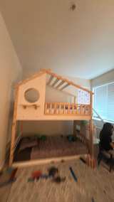 Max & Lily Twin over Twin Low Bunk House Bed - Image 3