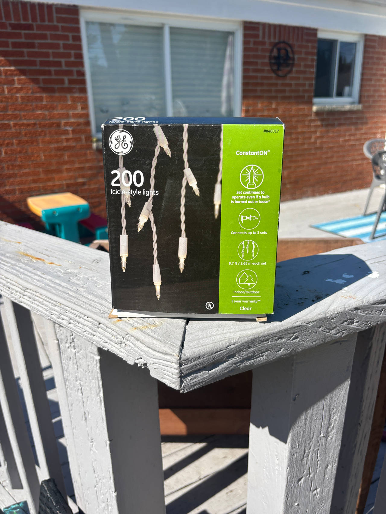 GE 200 Icicle-Style Lights